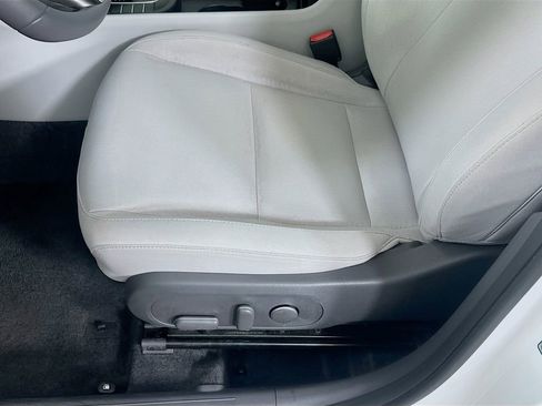 Certified 2025 Hyundai Kona SEL image 19