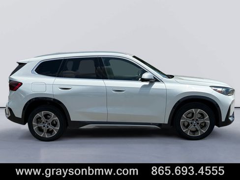 Used 2023 BMW X1 xDrive28i w/ Convenience Package AWD/4WD image 2