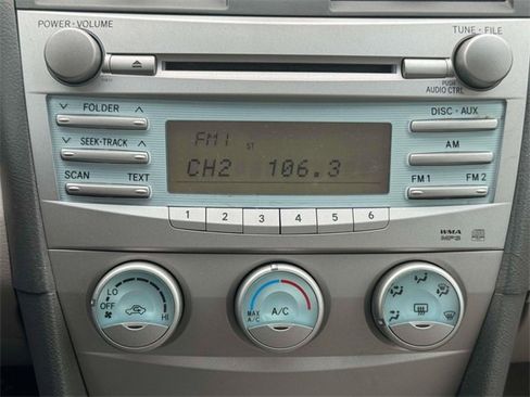 Used 2008 Toyota Camry LE image 23