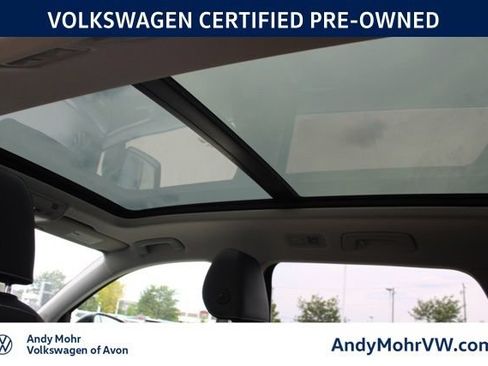 Used 2023 Volkswagen Taos SE w/ Panoramic Sunroof Package AWD/4WD image 28