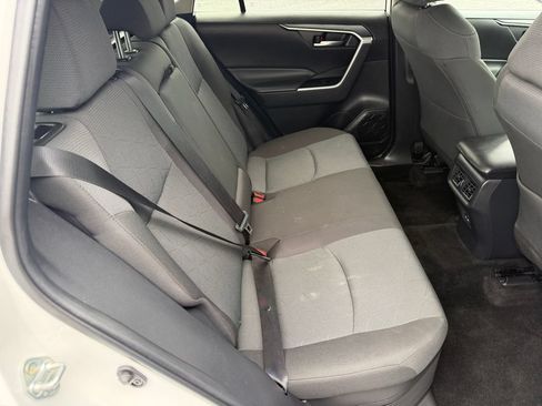 Used 2025 Toyota RAV4 XLE AWD/4WD image 16
