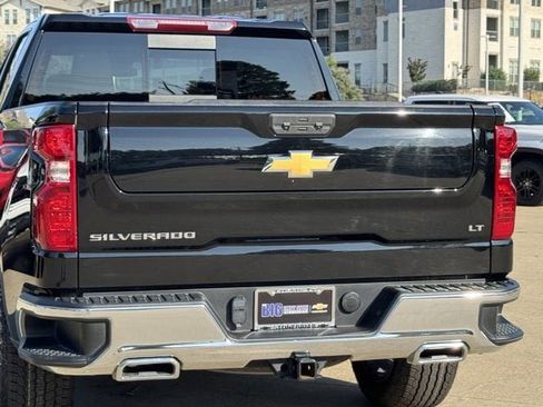 Used 2025 Chevrolet Silverado 1500 LT AWD/4WD image 8