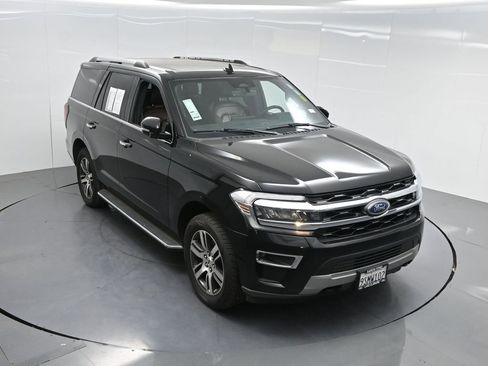 Used 2022 Ford Expedition Limited image 61