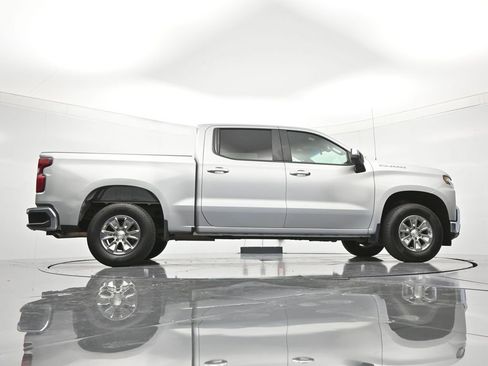 Used 2021 Chevrolet Silverado 1500 LT AWD/4WD image 39