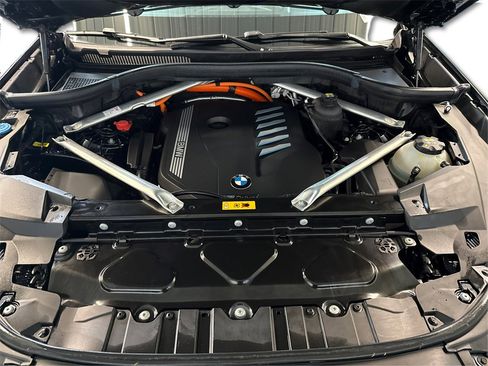 Certified 2022 BMW X5 xDrive45e w/ M Sport Package image 11