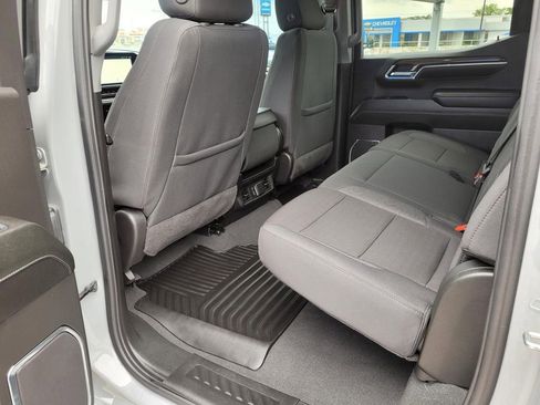Used 2024 Chevrolet Silverado 1500 LT AWD/4WD image 3