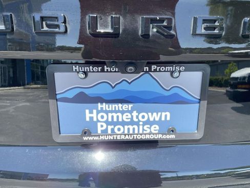 Used 2025 Chevrolet Suburban Z71 AWD/4WD image 13