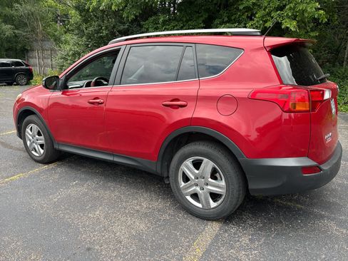 Used 2015 Toyota RAV4 LE AWD/4WD image 5