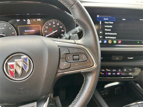 Used 2023 Buick Envision Essence image 22