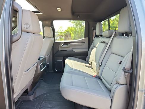 Certified 2025 GMC Sierra 1500 SLT w/ SLT Premium Plus Package AWD/4WD image 8