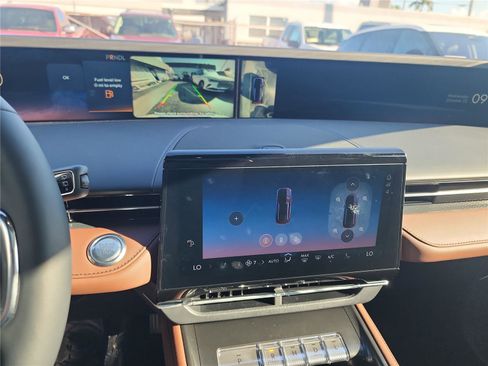 New 2026 Lincoln Nautilus Reserve image 36