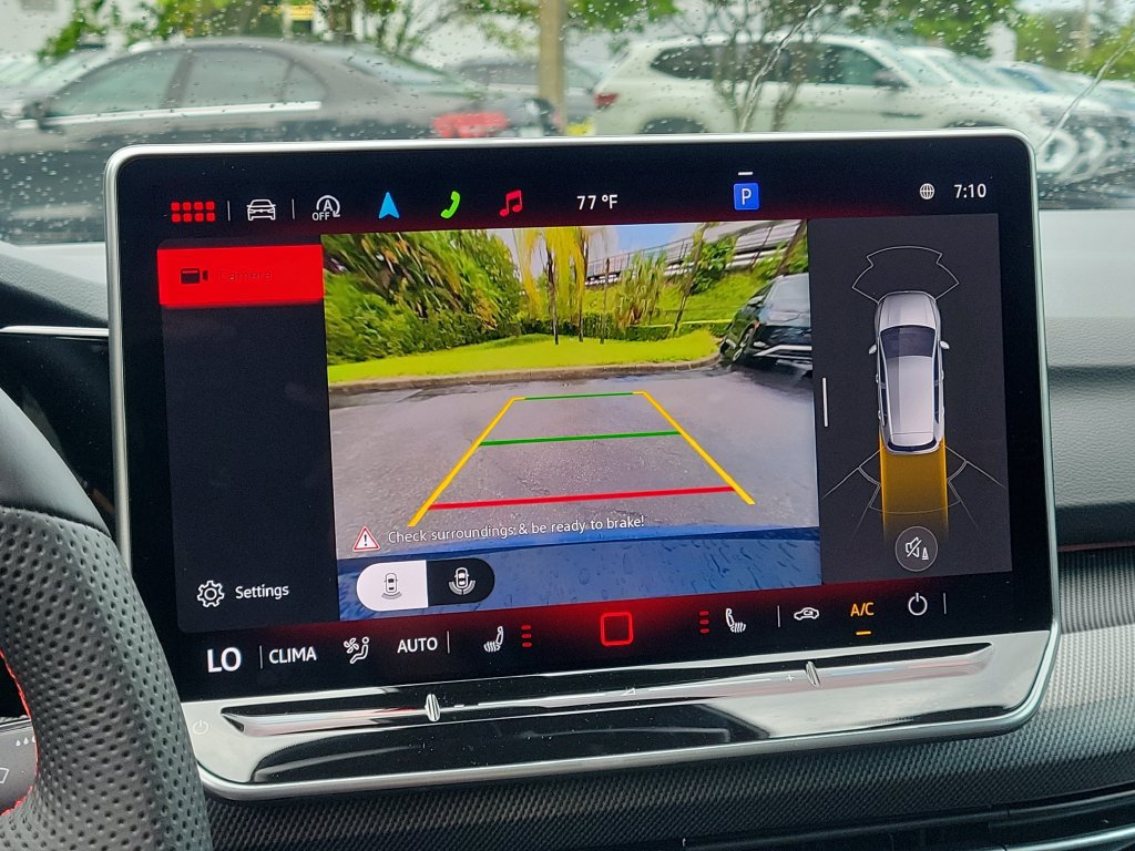 New 2026 Volkswagen GTI SE FWD image 18