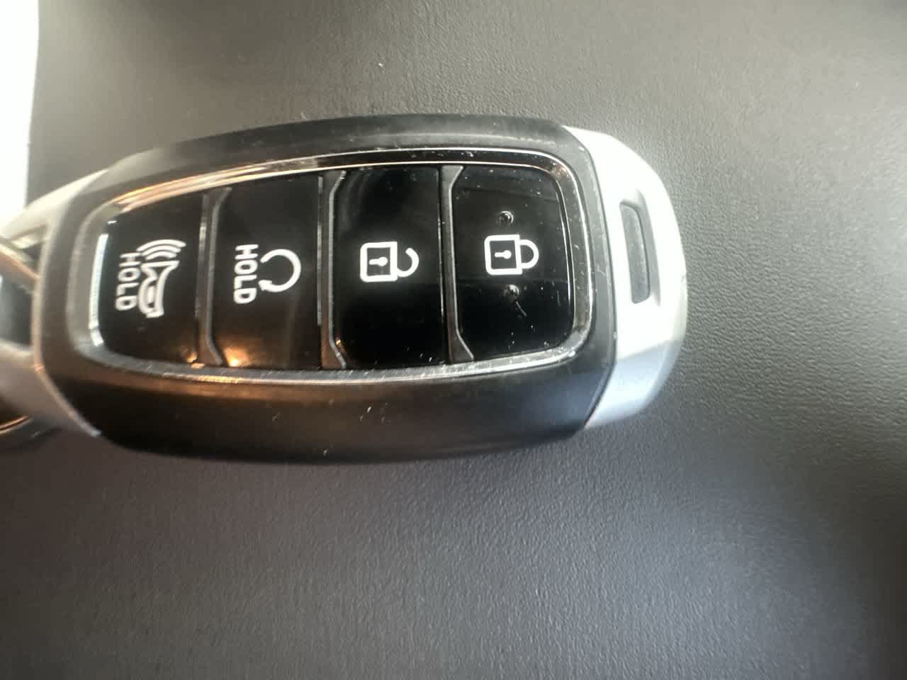 Used 2024 Hyundai Venue SEL FWD image 28