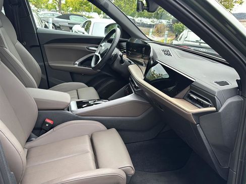 Used 2025 Audi Q5 Premium w/ Premium Plus AWD/4WD image 12