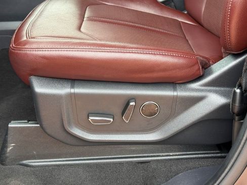 Used 2024 Ford Expedition Limited AWD/4WD image 14