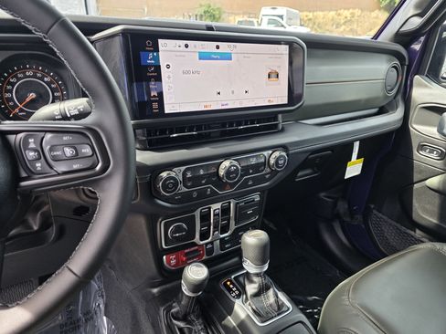 New 2026 Jeep Gladiator Mojave AWD/4WD image 14