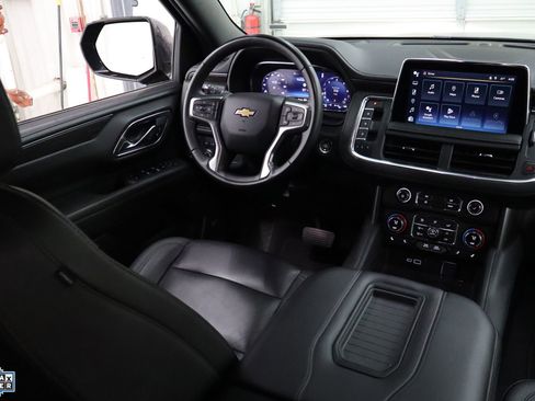 Used 2024 Chevrolet Suburban LT image 26