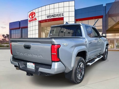 Used 2024 Toyota Tacoma TRD Sport RWD image 4