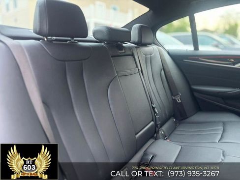 Used 2018 BMW 530i xDrive AWD/4WD image 10