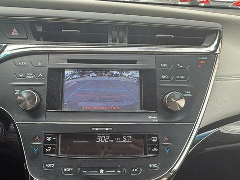 Used 2013 Toyota Avalon XLE Premium image 23