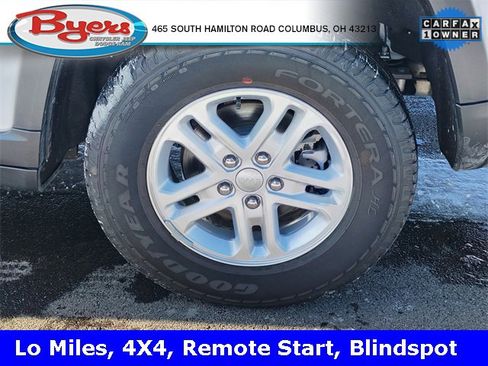 Used 2024 Jeep Grand Cherokee Laredo image 6