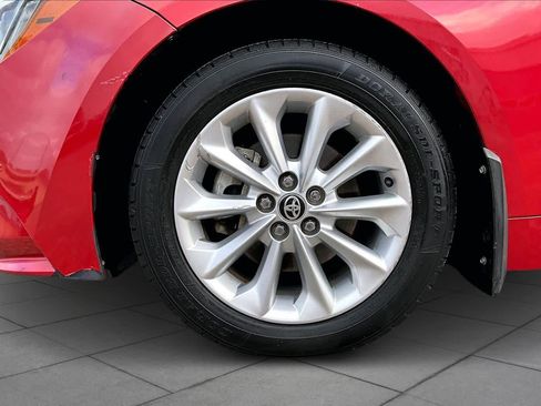 Used 2020 Toyota Corolla LE w/ LE Premium Package image 11