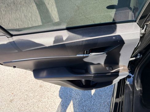 Used 2021 Toyota Camry SE image 22