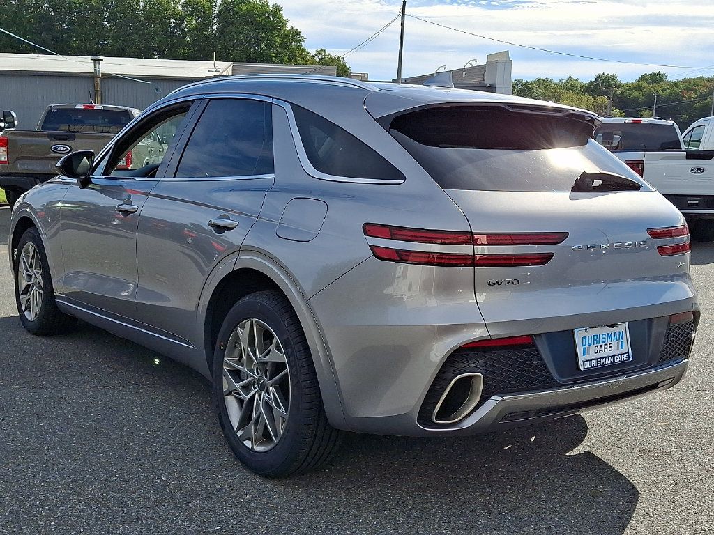 Used 2025 Genesis GV70 2.5T AWD/4WD image 4