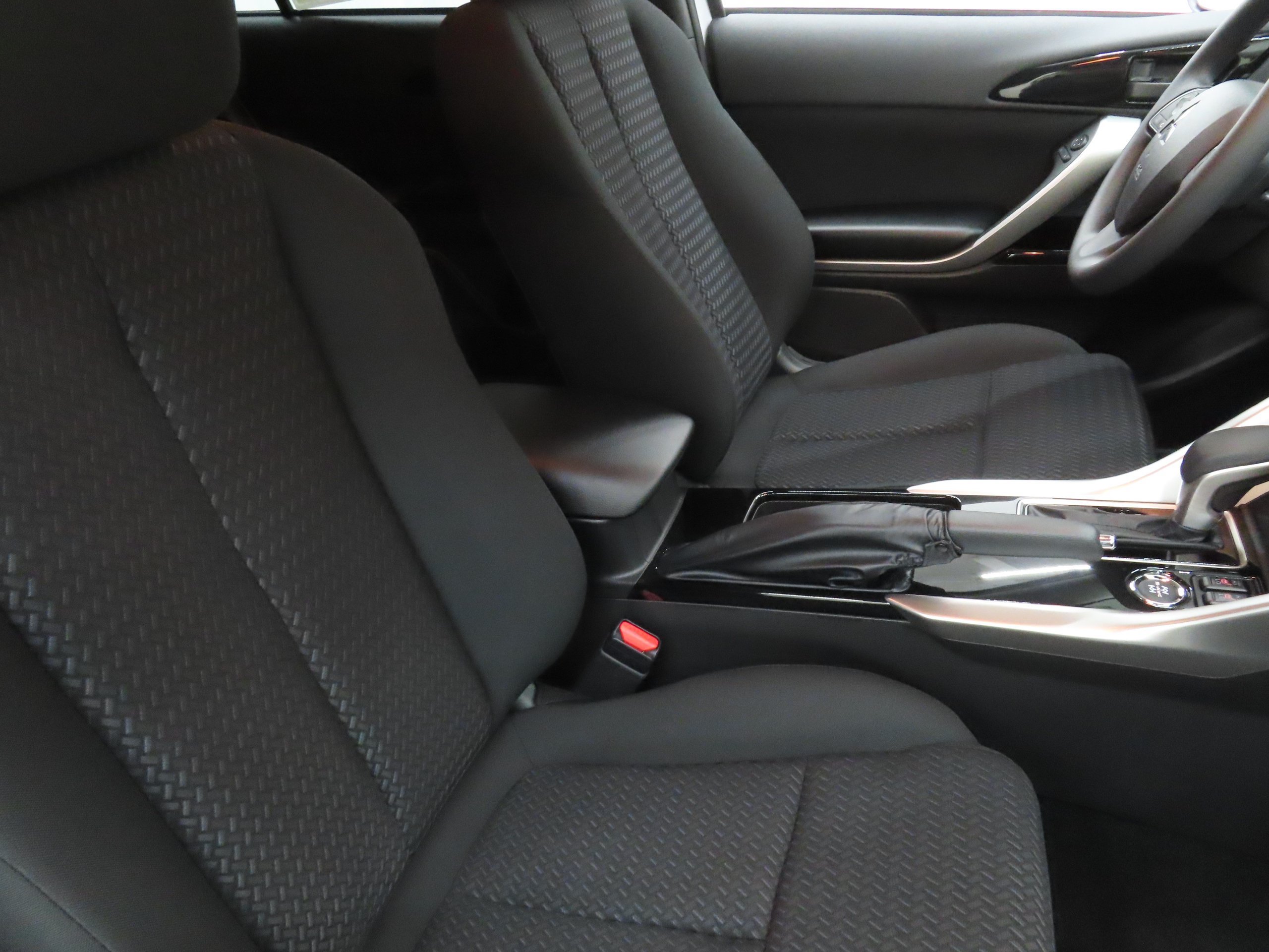 New 2026 Mitsubishi Eclipse Cross LE AWD/4WD image 25