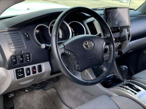 Used 2011 Toyota Tacoma PreRunner w/ TRD Sport Pkg image 16