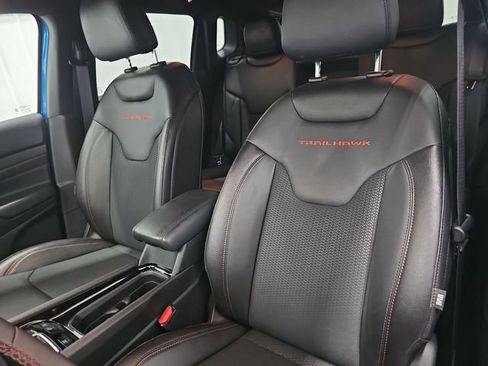 Used 2026 Jeep Compass Trailhawk AWD/4WD image 36