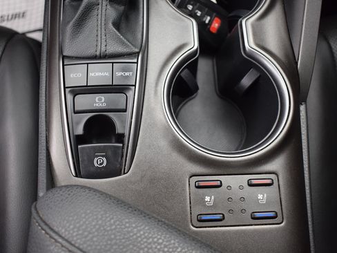 Used 2022 Toyota Camry XSE w/ Navigation Package FWD image 16