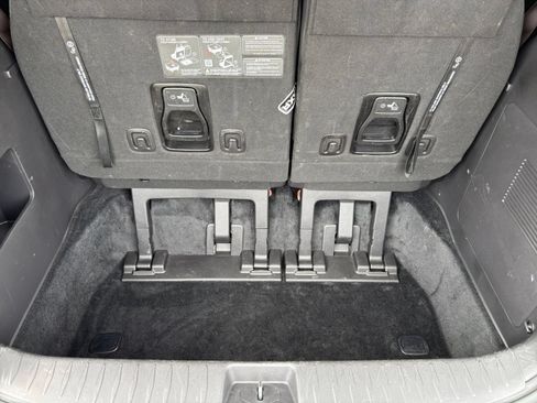 Used 2026 Kia Carnival FWD image 33