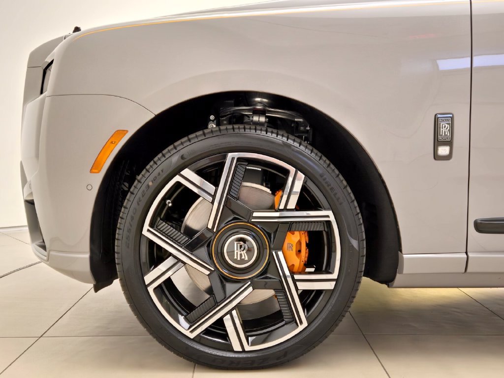 New 2027 Rolls-Royce Cullinan Black Badge AWD/4WD image 11
