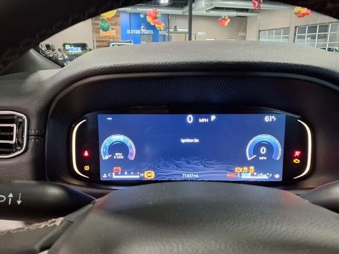 Used 2024 Jeep Wagoneer L Series II w/ Flexible Seating Group image 19