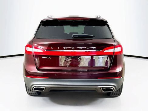 Used 2017 Lincoln MKX Reserve w/ Driver Assistance Package FWD image 5