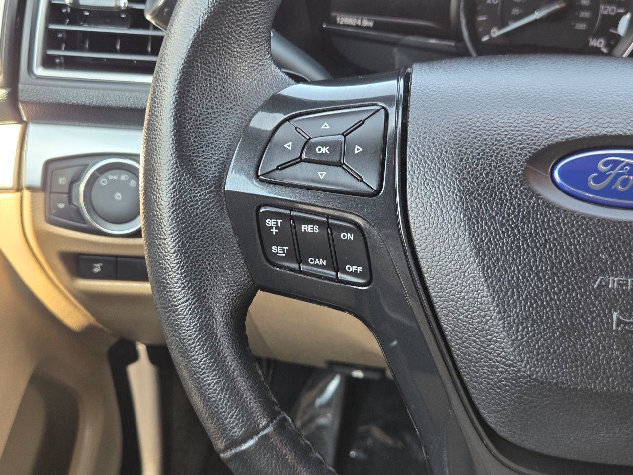 Used 2017 Ford Explorer XLT w/ Equipment Group 202A FWD image 27