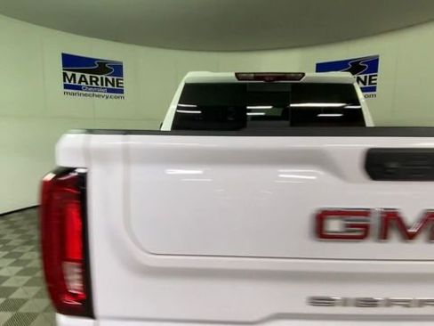 Certified 2023 GMC Sierra 1500 AT4 w/ Technology Package AWD/4WD image 9