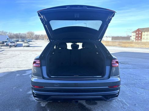 Used 2019 Audi Q8 Prestige w/ Luxury Package image 21