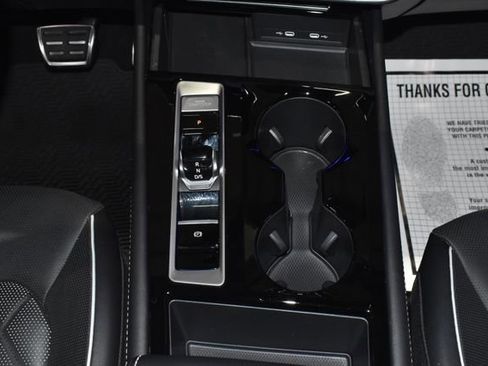 Used 2024 Volkswagen Atlas SEL Premium R-Line image 20