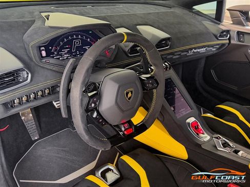 Used 2022 Lamborghini Huracan STO RWD image 27