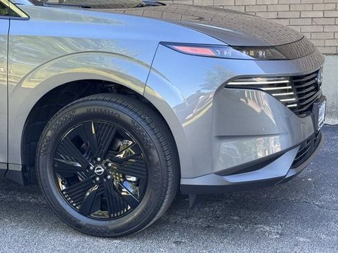 Used 2025 Nissan Murano SV AWD/4WD image 17