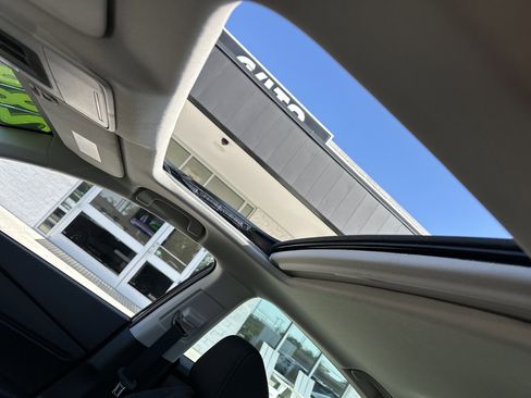 Used 2025 Honda Accord SE image 11