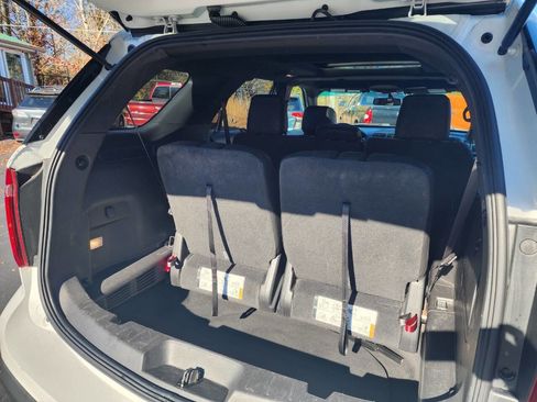 Used 2015 Ford Explorer XLT w/ Equipment Group 202B image 10