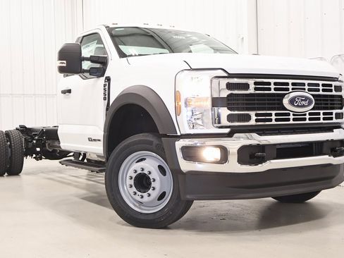 New 2026 Ford F550 2WD Regular Cab Super Duty image 25
