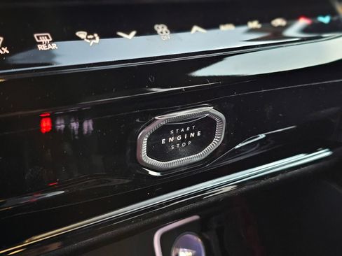 New 2026 Jeep Grand Cherokee L Limited AWD/4WD image 13