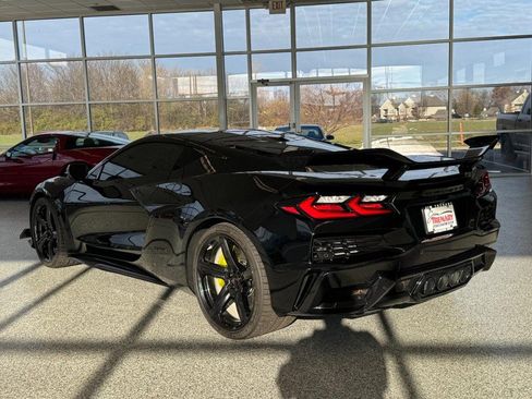 Used 2023 Chevrolet Corvette Z06 w/ Engine Appearance Package image 5