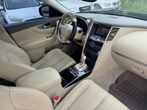 Used 2014 INFINITI QX70 Base 4dr SUV (3.7L V6) image 15