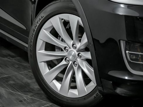 Used 2018 Tesla Model X 100D image 3