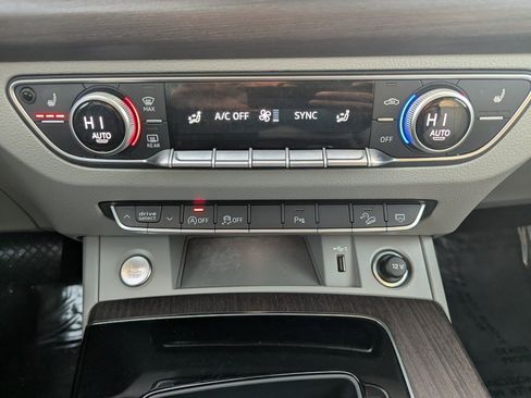 Used 2022 Audi Q5 2.0T Premium image 22